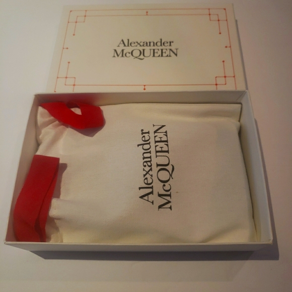 Alexander McQueen Black Zip Leather Card Holder - Picture 5 of 6